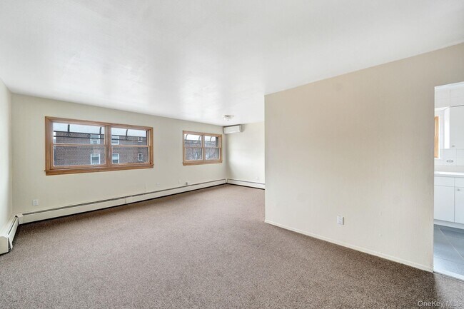 Photo - 80-24 138th St