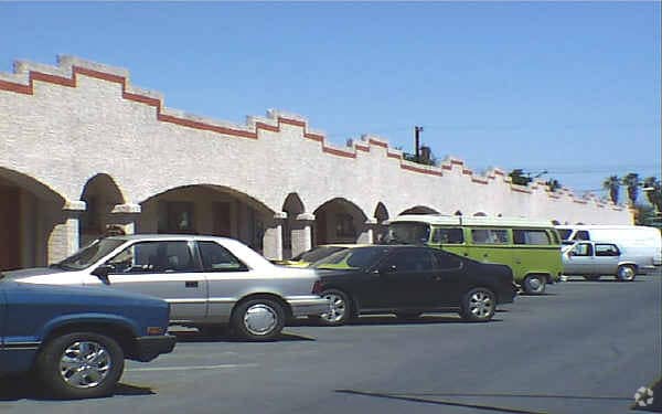 Tropicana Valley Garden - Tropicana Valley Townhomes