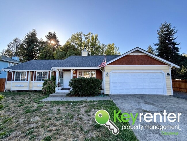 Building Photo - Beautiful 3 Bedroom Tacoma Craftsman Renta...