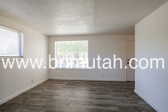 Photo - 1539 S Green St Unit 1-4 - 2