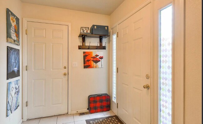 Photo - 2930 W Stuart St