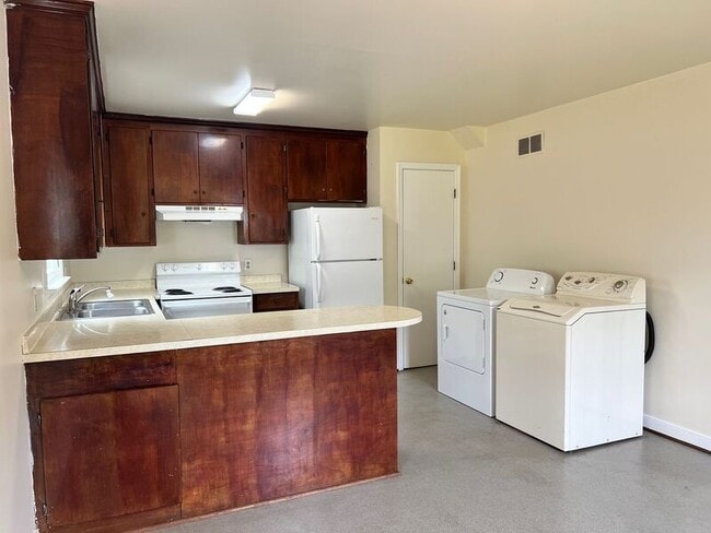 Photo - 2512 Plateau Rd Unit B