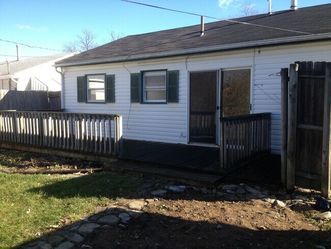 Photo - ** 3 Bedroom Ranch in Meadowdale **