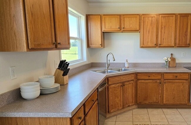 Building Photo - CHARMING SINGLE-FAMILY HOME IN GARY – AVAILABLE NOW!