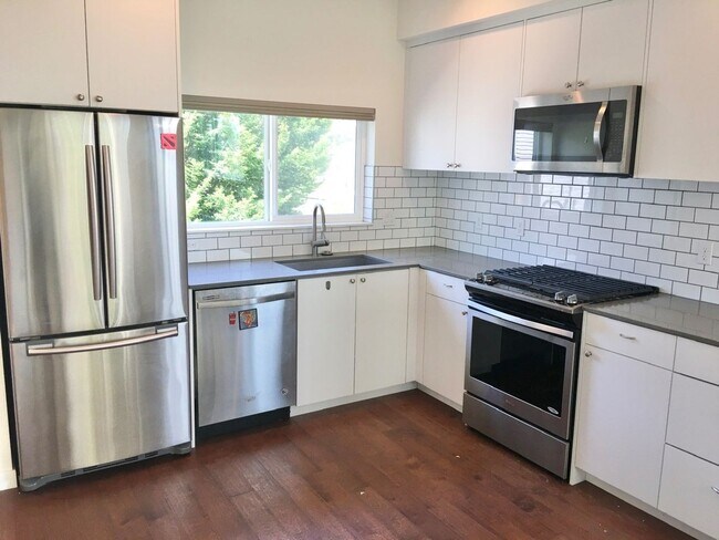 Photo - Stunning Town Home with Views of the Sound!