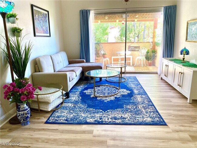 Photo - 1515 E Reno Ave Unidad C206