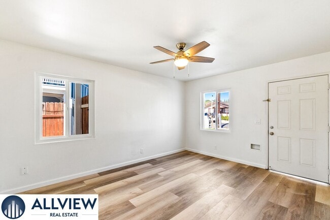 Photo - 452 S Shaffer St Unidad 454