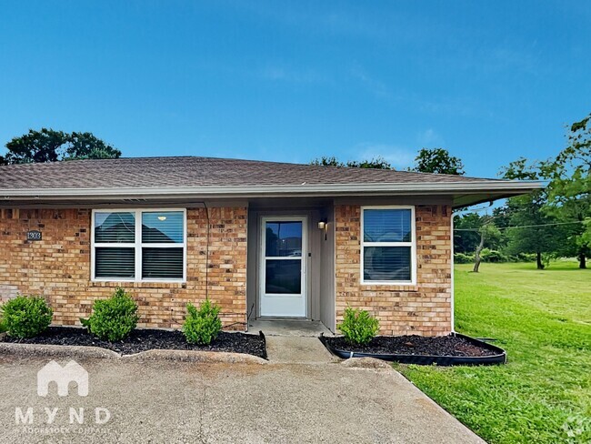 Building Photo - 1303 Cardinal Dr Rental