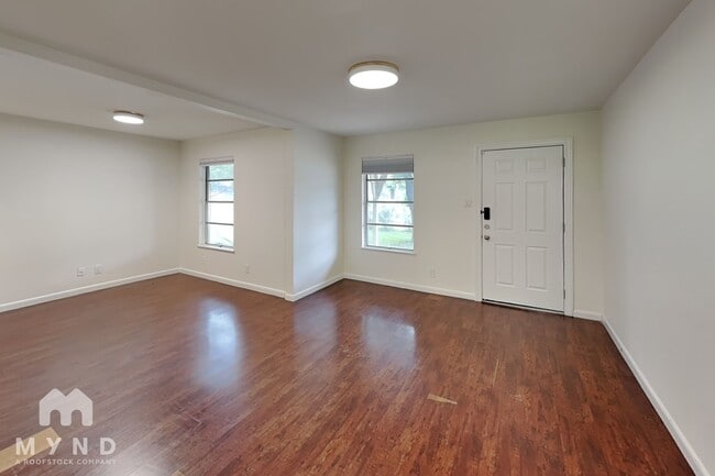 Photo - 200 W St Johns Ave