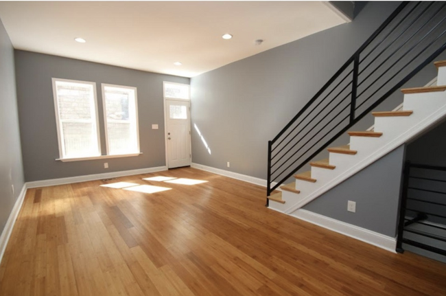 Living Room - 2917 Wilder St Townhome