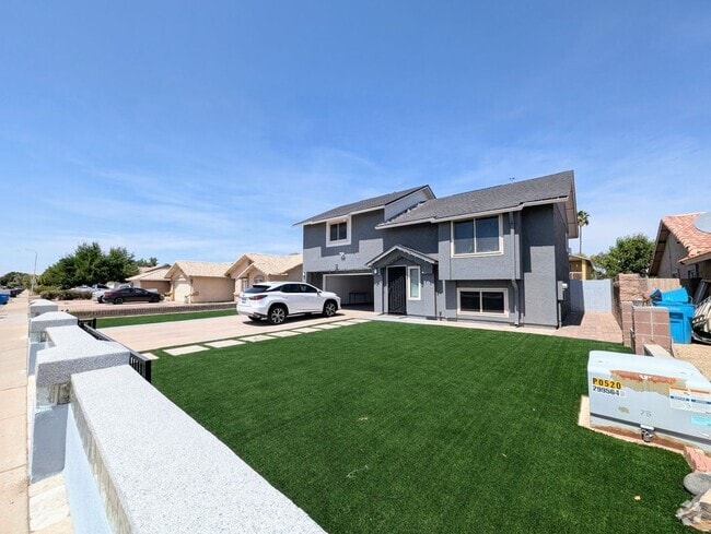 Building Photo - 8914 W Encanto Blvd Rental