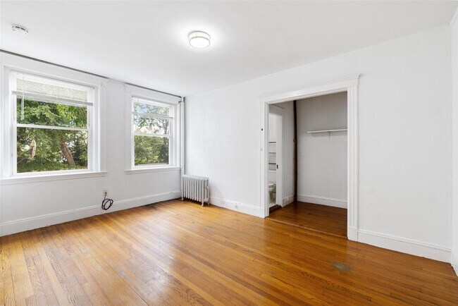 Photo - 170 Maple St Unit 110