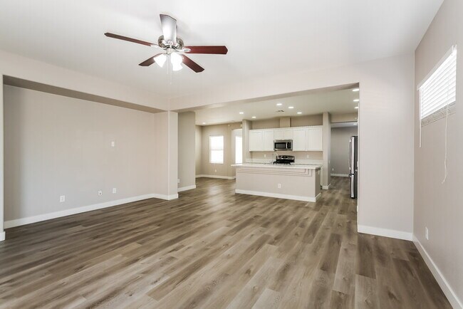 Photo - 6450 Button Quail St