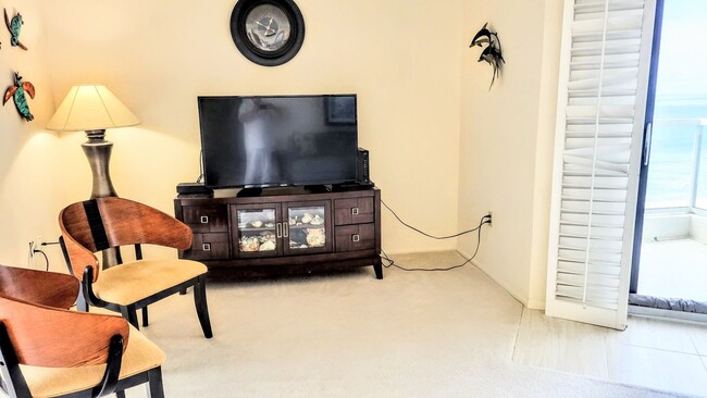 Photo - SEASONAL SHORT-TERM 1-BED 1 BATH CONDO ON LONGBOAT KEY. BEACH ACCESS