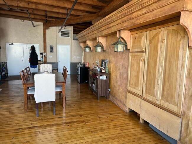 Photo - 1147 W Ohio St Unit 702