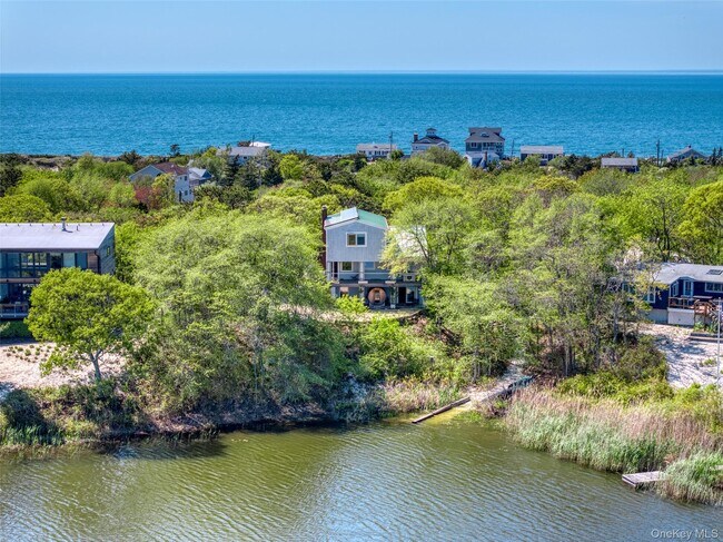 2045 Lake Dr