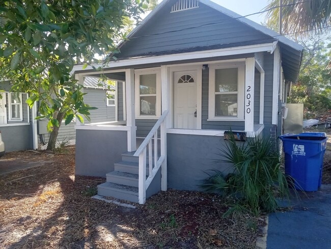 Photo - MOVE In now - Cottage in St. Pete for Rent