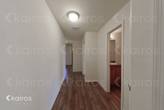 Photo - 305 NE 23rd Terrace
