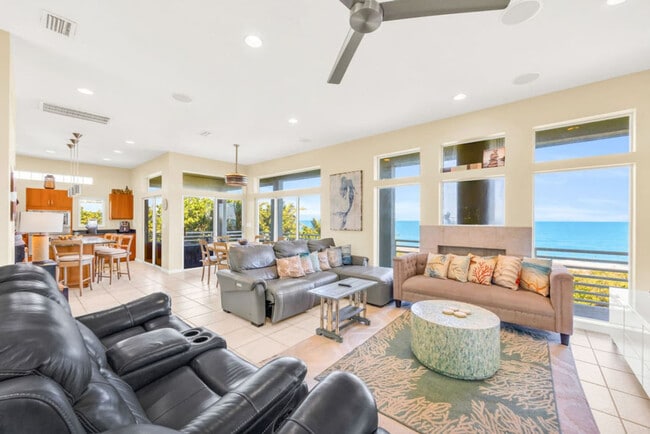 Building Photo - 2775 Jimmy Buffett Mem Hwy Unit ID1389642P