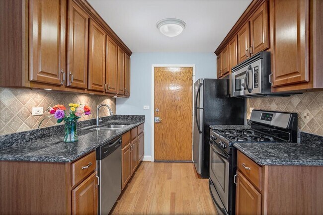 Photo - 4931 N East River Rd Unit 2A