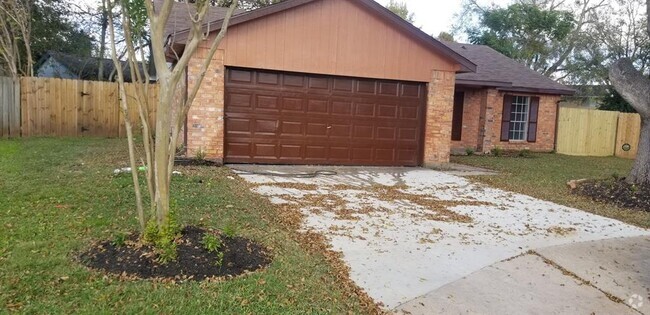 Building Photo - 1906 Legacy Ct Rental