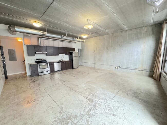 Building Photo - 2407 Bull St Rental
