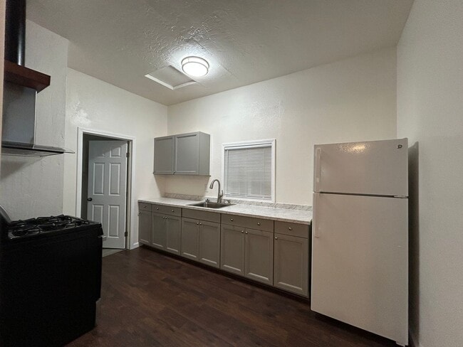 Photo - 1544 Montgomery St