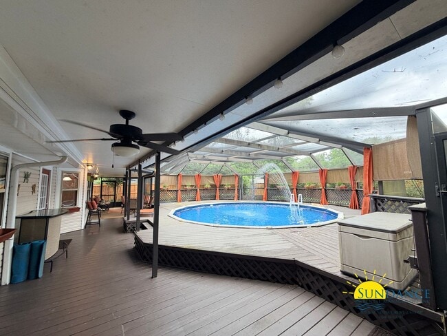 Photo - Stunning 3 Bedroom Home in Valparaiso with In-ground pool!