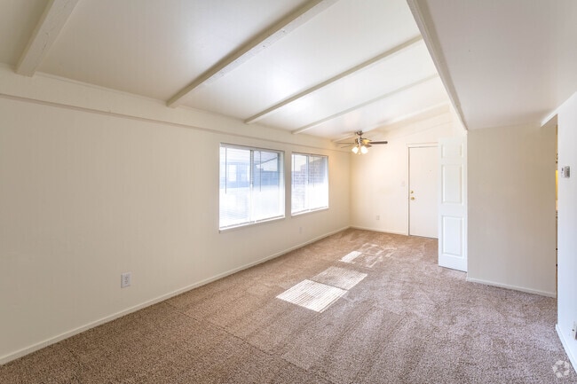 2 BR, 1 BA - Corner Unit - 850 SF