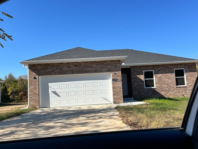 4 bedroom 2 bath Bolivar MO - 4 bedroom 2 bath Bolivar MO House