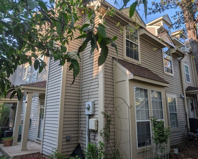 Photo - Cozy & Lifestyle-Oriented