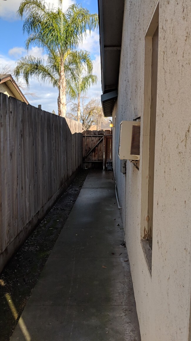 Photo - 1919 S Linwood St