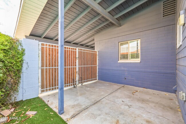 Photo - 457 W Mulberry Dr