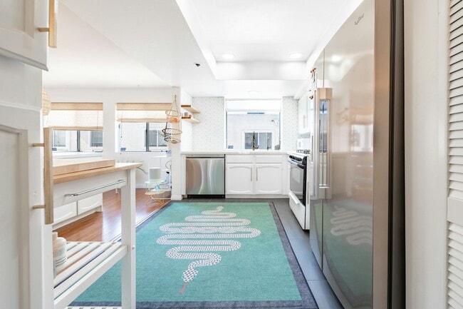 Photo - 1001 Figueroa Terrace