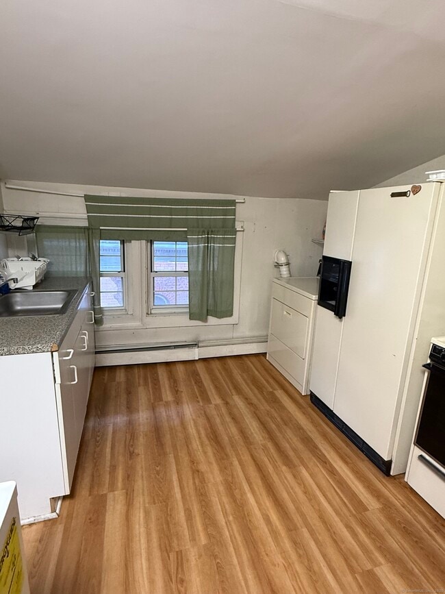 Photo - 389 Orange St