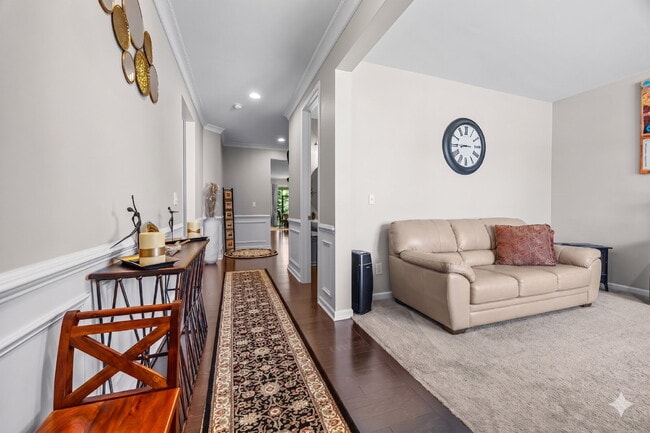 Photo - Amenity-Rich Neighborhood!