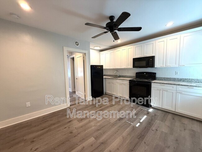 Photo - 14 21st St N