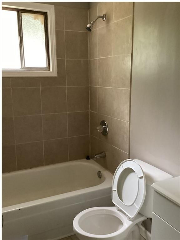 Photo - 545 Spring St