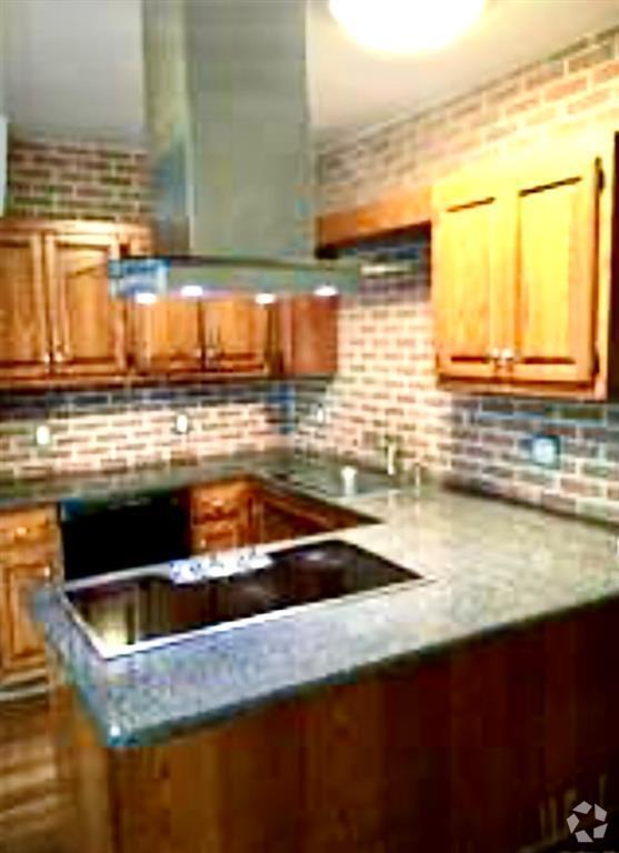 Building Photo - 13 Spring St Unit Suite 3 Rental