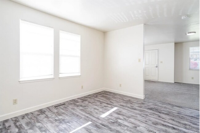 Photo - 344 N Main St