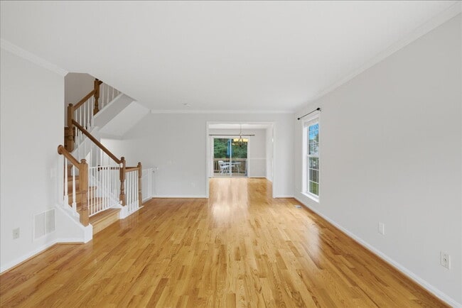 Photo - Updated 3BR End-Unit Townhome in Ashburn Farm
