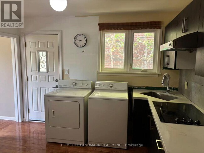 Photo - 256 Patricia Ave