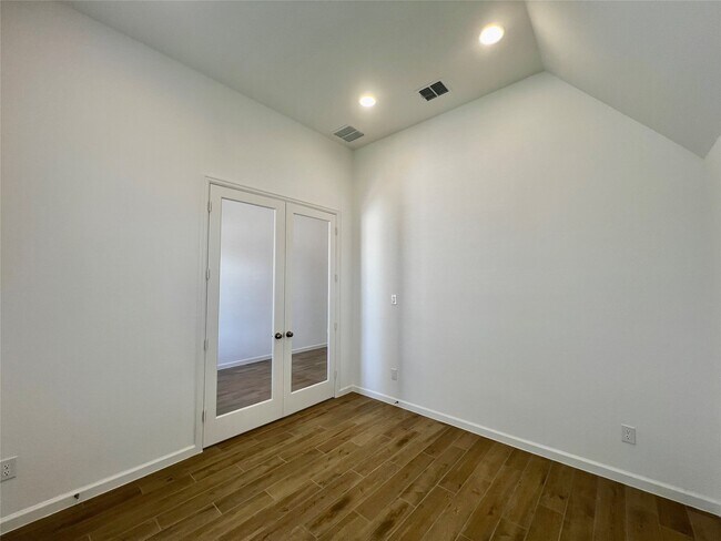 Photo - 10931 Spring Wind Dr