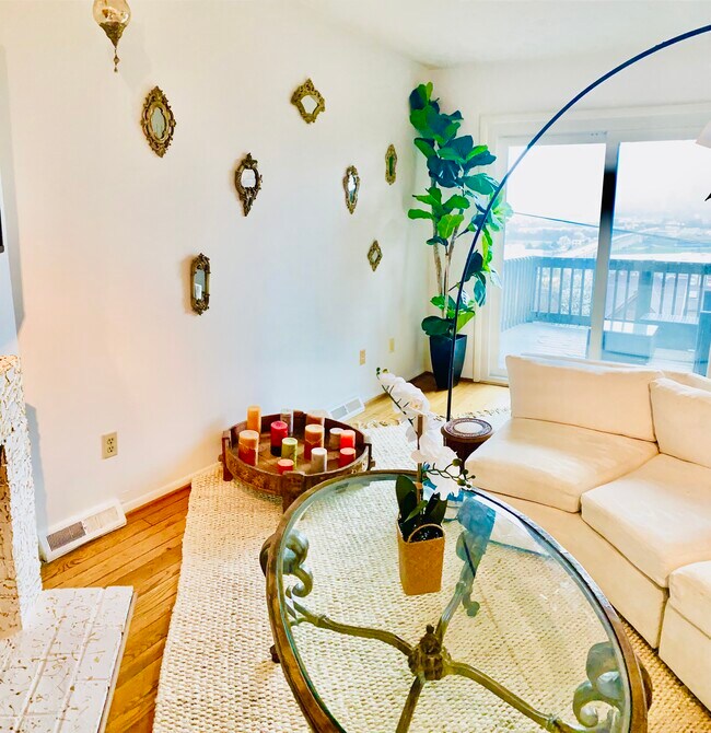 Photo - 2415 Maryland Ave