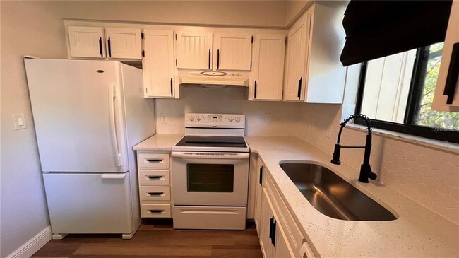 Photo - 1716 Foxhall Cir Unit 1716