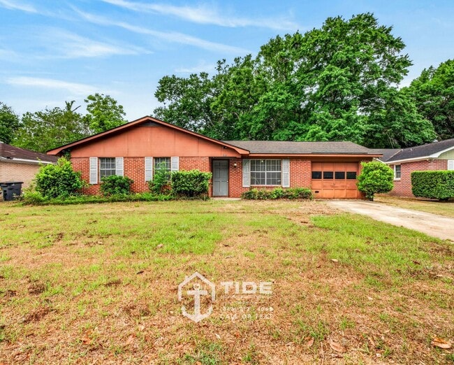 Building Photo - Your Private Retreat Near Downtown Summerville