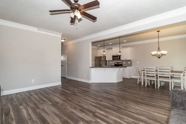 Photo - 1016 Swan Ct