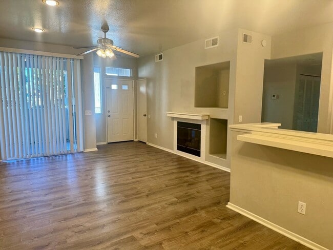 Photo - 10766 Sabre Hill Dr Unidad 157