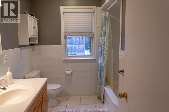 Photo - 3033 Church St