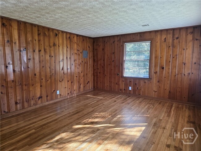 Photo - 8 Ronnie Ave